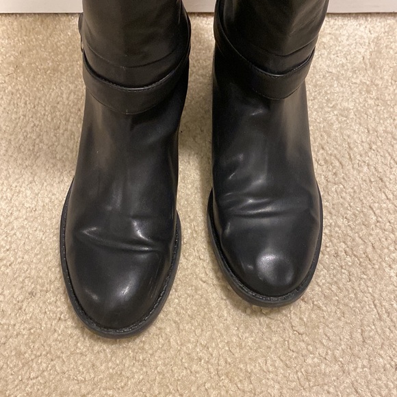 Knee High, Low Heeled 2 Tone Black Leather and Grey Wool Boot. - Picture 6 of 6